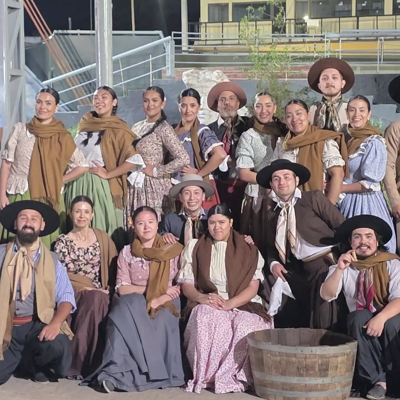 EL BALLET MUNICIPAL RAÍCES HUARPES BRILLÓ EN CAMÍN COSQUÍN